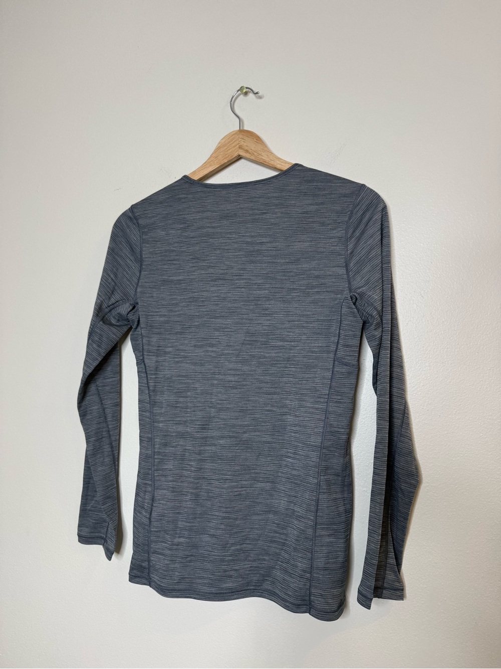 Patagonia Capilene Cool Lightweight Sun Guard Shirt in Heather grey size xs - Picture 5 of 7